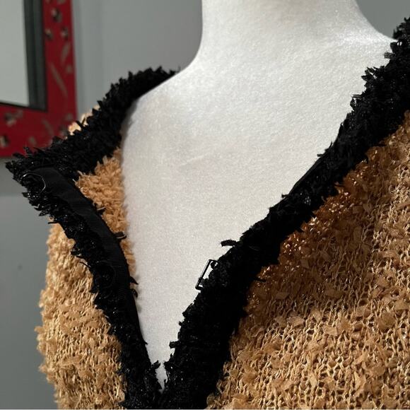 NEW McGinn Anthro Metallic Shimmer Knit Cropped Timeless Contrast Jacket S NWOT - Picture 11 of 16